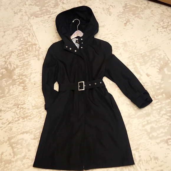 Coat - Picture 1 of 4